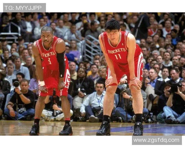 姚明带领火箭对抗开拓者季后赛的精彩瞬间与历史回顾